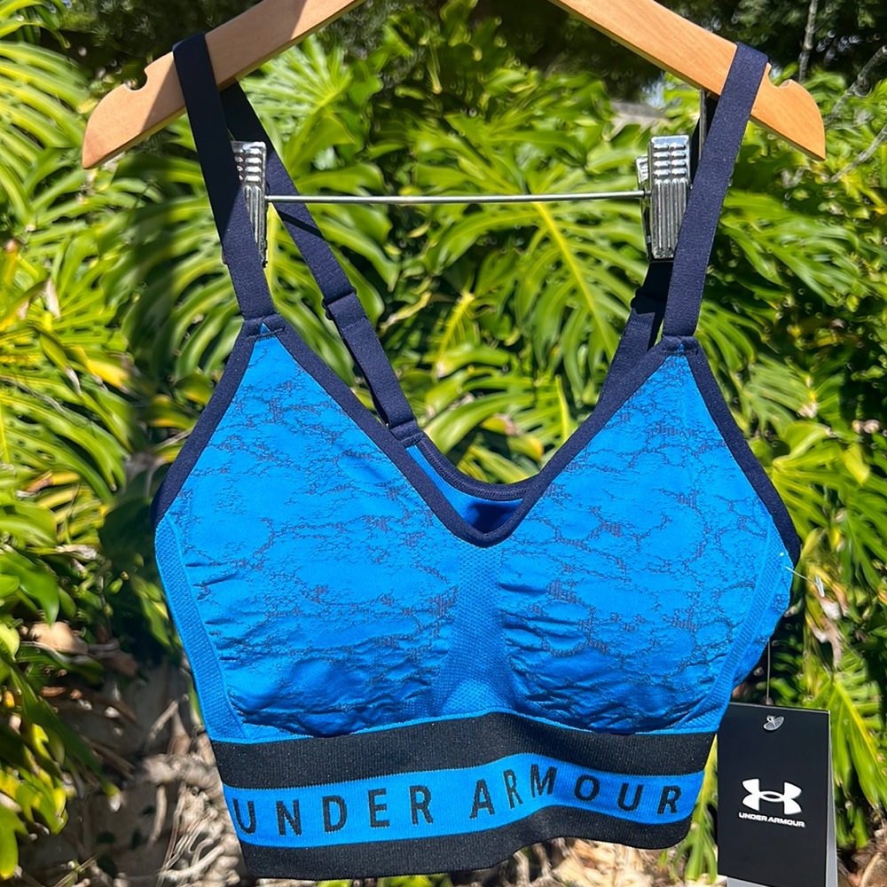 BNWT Under Armour compression sports bra size medium